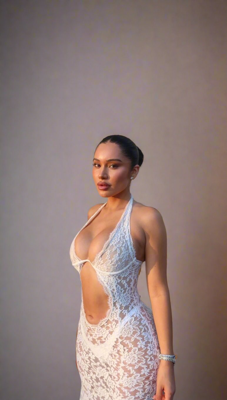 Hélène Lace Maxi Dress